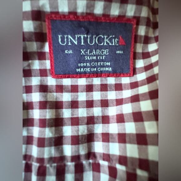 Untuckit plaid button down- fits like large. - Picture 3 of 4